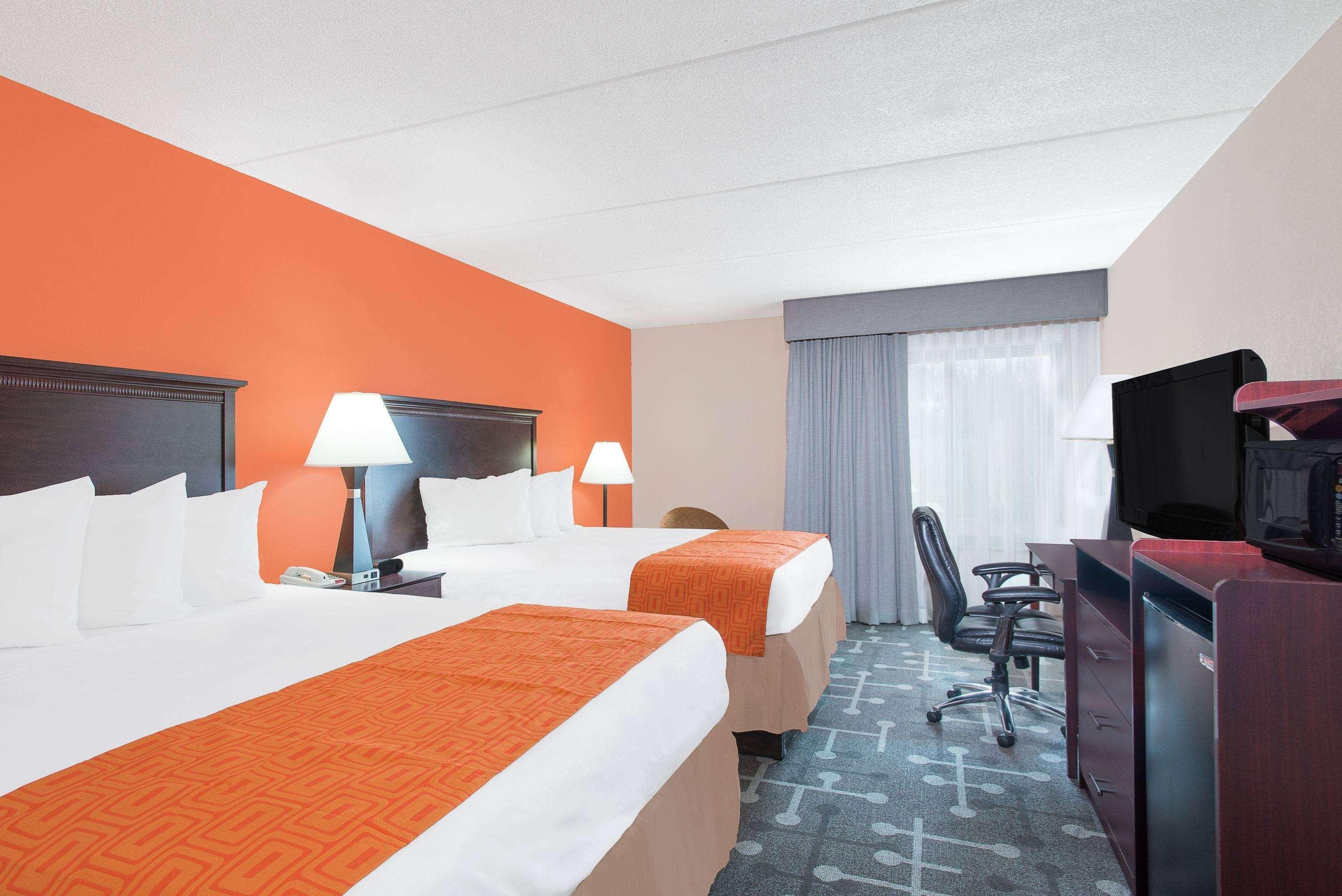 Howard Johnson By Wyndham 2*